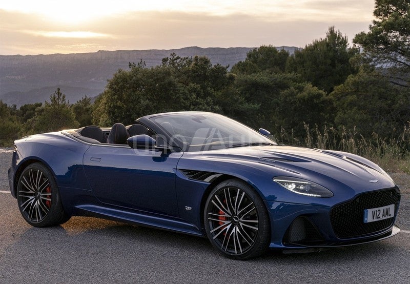 DBS Superleggera Volante