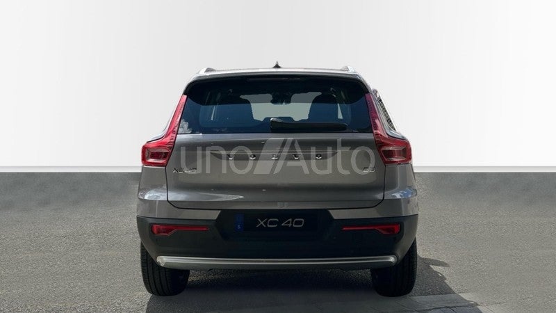 XC40 2.0 B3 MHEV CORE DCT 163 5P