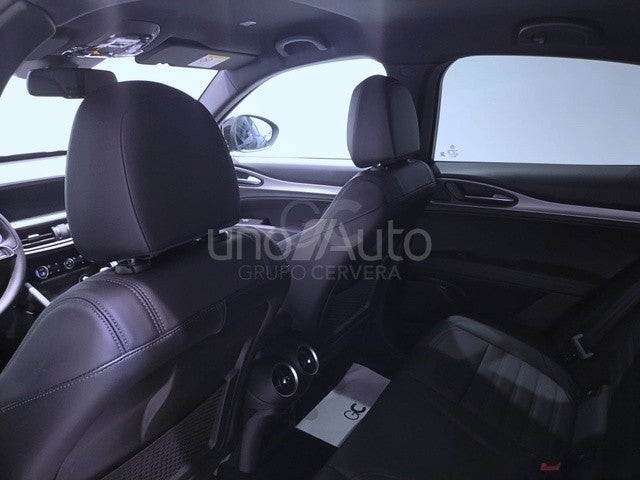 Stelvio 2.2 Veloce Q4 210 Aut.