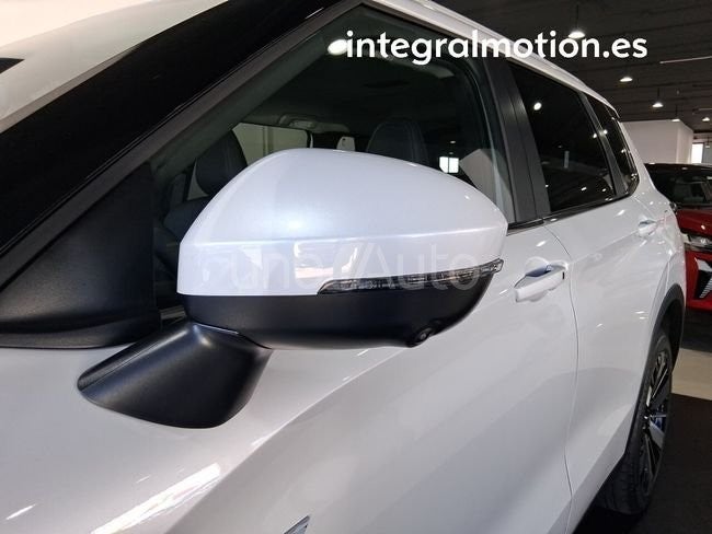 Outlander PHEV Kaiteki 4WD