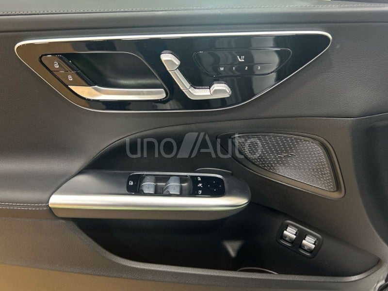 300 e con tecnología híbrida EQ