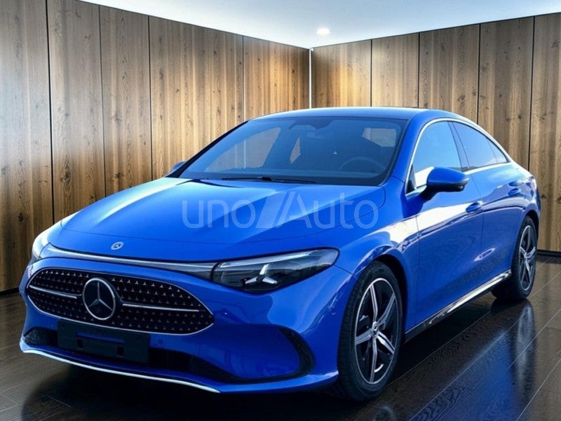 CLA CLA 180 con tecnología híbrida