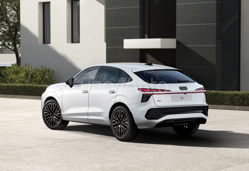 Q3 Sportback e-hybrid Black line S tronic 200kW
