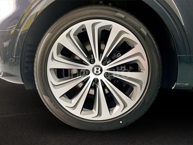 4.0 V8 Atelier Edition