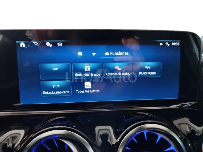 CLASE GLA 250 e con tecnología híbrida EQ