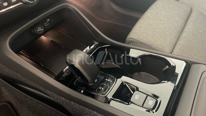 XC40 2.0 B4 MHEV PLUS DARK DCT 197 5P