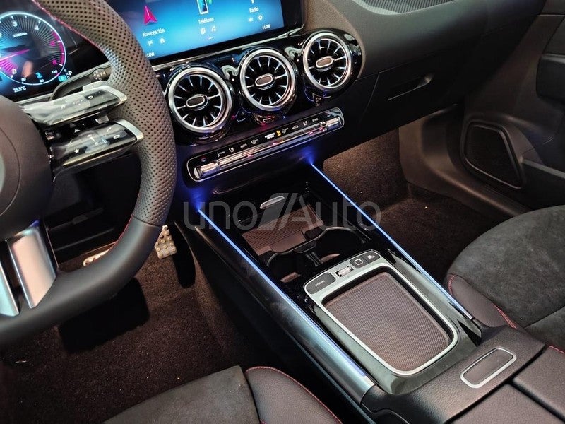 CLASE GLA 250 e con tecnología híbrida EQ