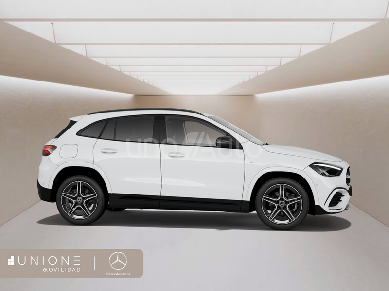 GLA 250 e con tecnología híbrida EQ