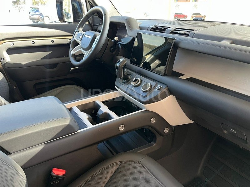 Defender 110 3.0D l6 MHEV S AWD Aut. 250