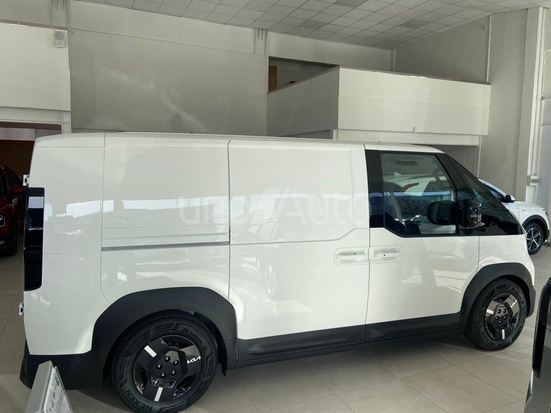 PV5 Passenger L2H1 Long Range Plus