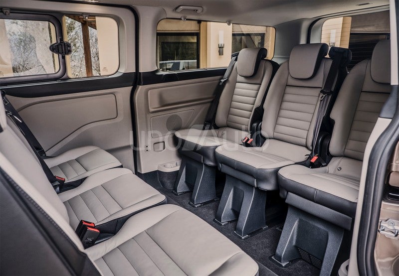 E-Tourneo Custom Sport 210kW