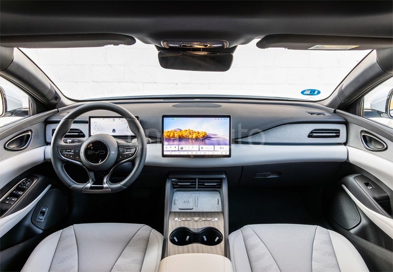 Seal 6 DM-i Touring Comfort 156kW