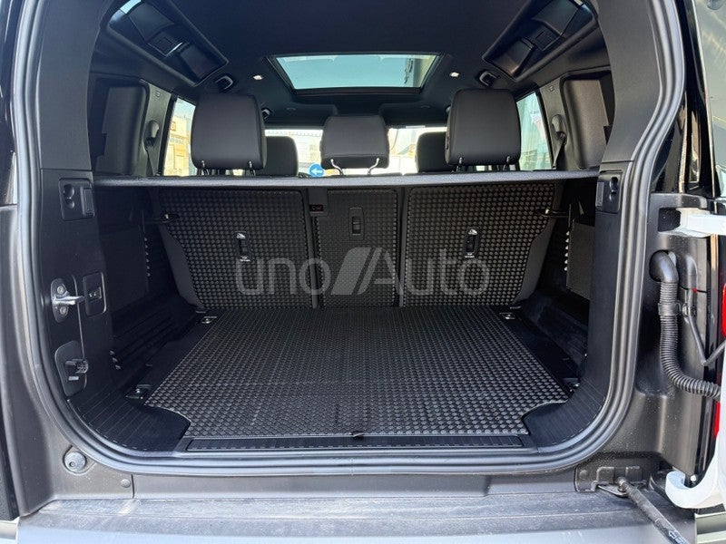 Defender 110 3.0D l6 MHEV X-Dynamic SE AWD Aut. 250