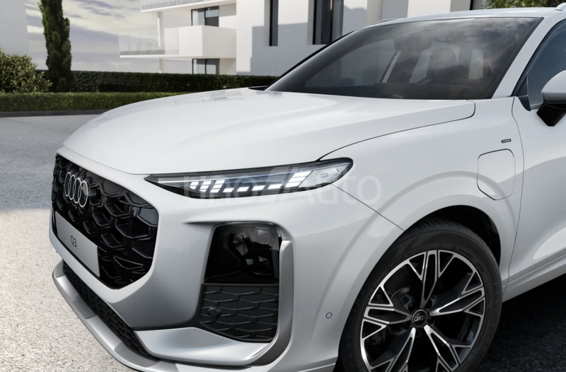 Q3 e-hybrid S Line S tronic 200kW