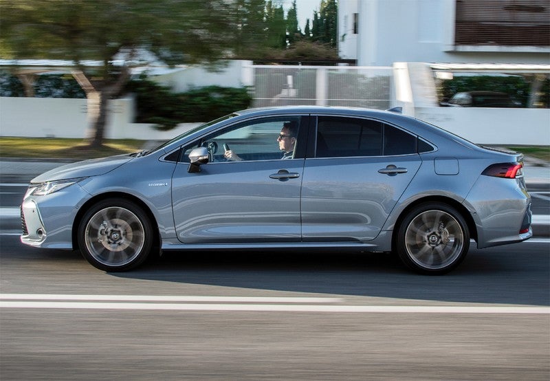 Corolla Sedán 125H Active Tech