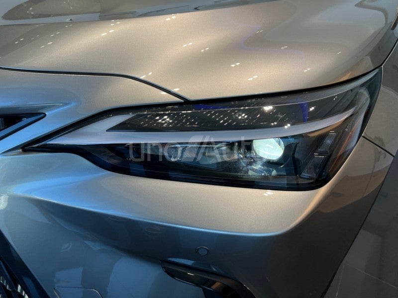 NX 450h+ Premium+ 4WD