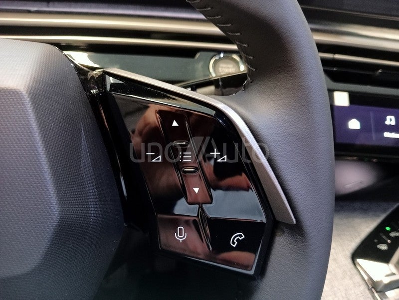 3008 Hybrid Allure eDCS6 145