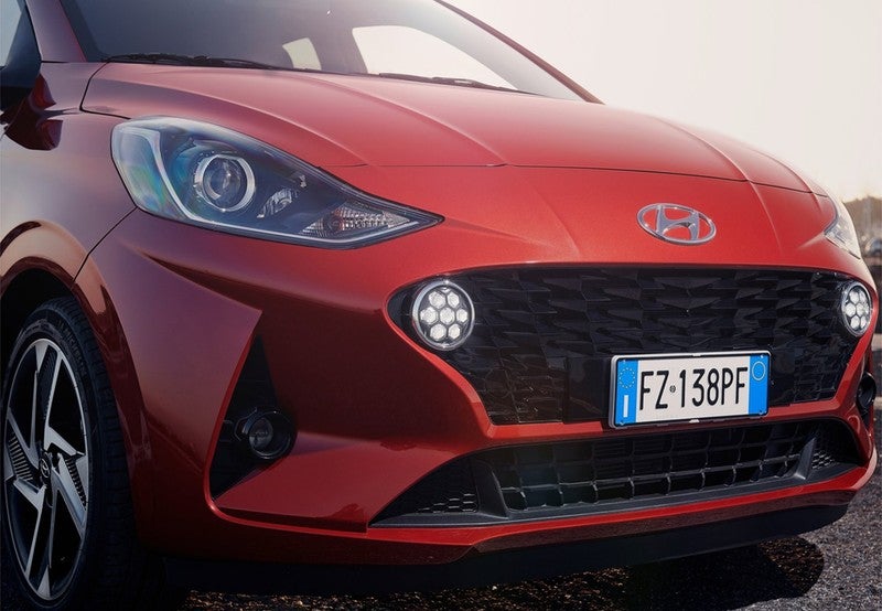 HYUNDAI i10