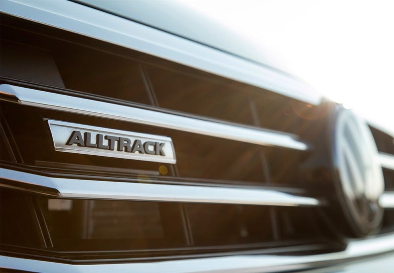 VOLKSWAGEN Passat Alltrack