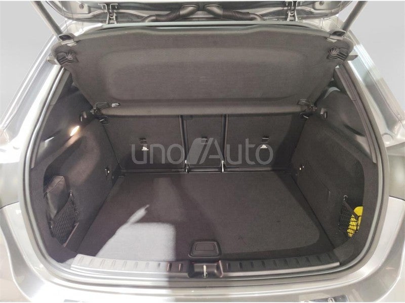 CLASE GLA 250 e con tecnología híbrida EQ