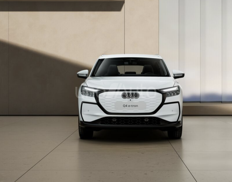 Q4 e-tron Advanced 150kW 63KWh