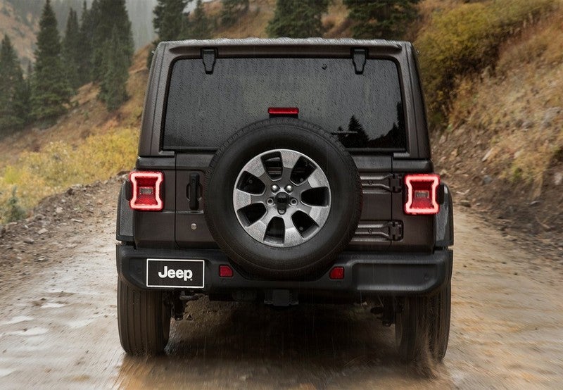 Wrangler Unlimited 2.0T GME Sahara 8ATX