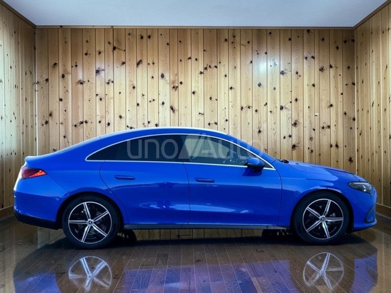 CLA CLA 180 con tecnología híbrida