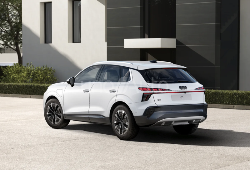Q3 e-hybrid Advanced S tronic 200kW