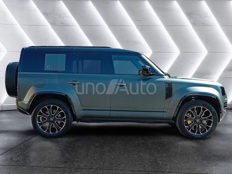 LAND-ROVER Defender 4.4 V8 635 Octa Edition One 110 Auto 4WD