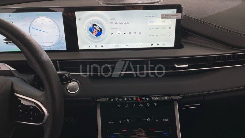 1.5 DHE HEV Premium CVT