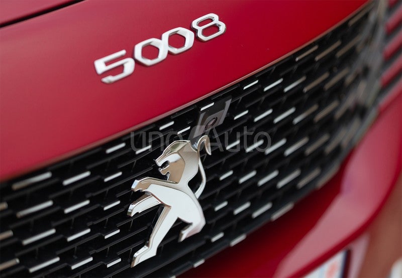PEUGEOT 5008 SUV