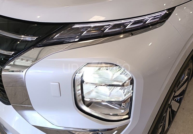 Outlander PHEV Motion 4WD