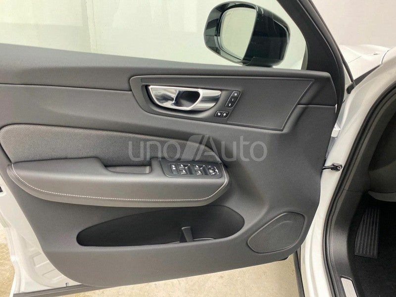 2.0 B5 G AWD Plus Dark Auto