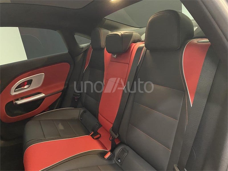 CLASE CLA 180 con tecnología híbrida