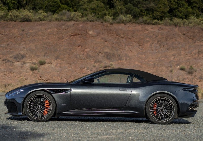 DBS Superleggera Volante