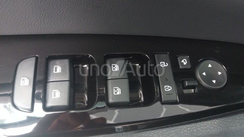 Sportage 1.6 T-GDi HEV Tech 4x4 215