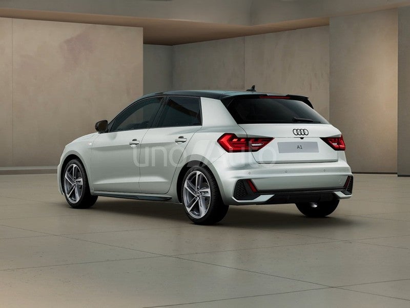 A1 Sportback 30 TFSI Adrenalin Black edition