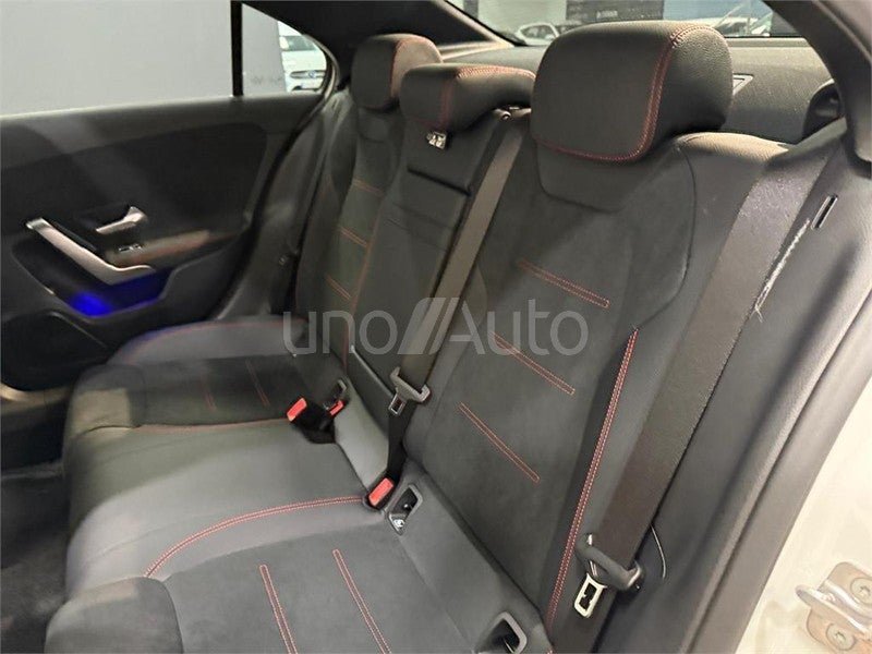 CLASE A 250 e con tecnología híbrida EQ Sedán