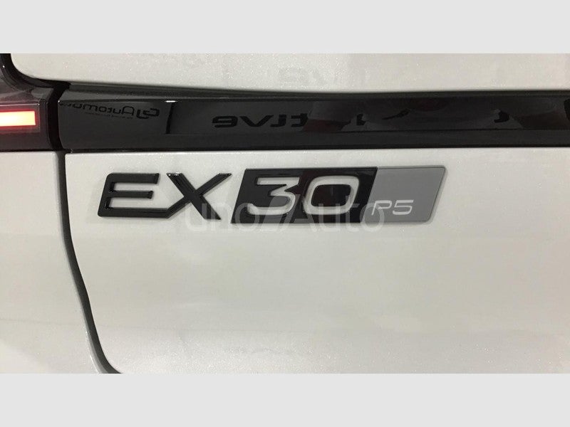 EX30 P5 Electric Plus Black Edition RWD