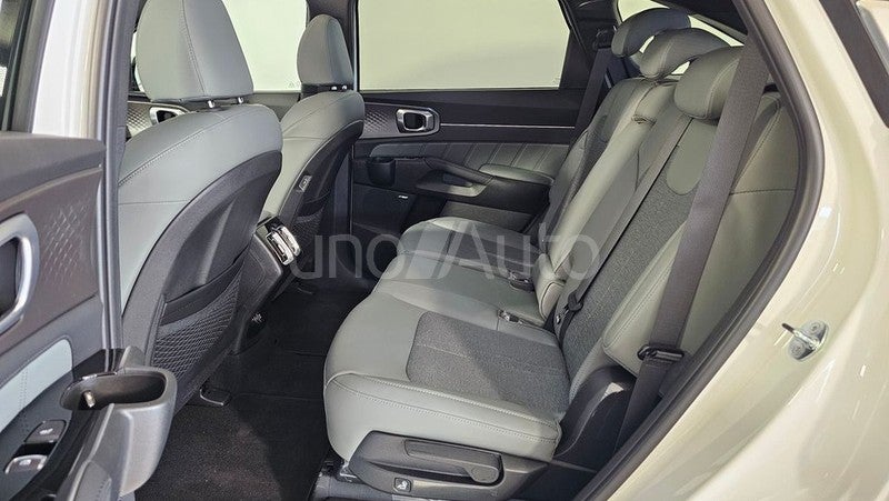 KIA Sorento 1.6 T-GDi HEV Emotion 4x2 7pl