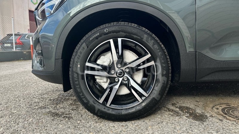 XC40 2.0 B3 MHEV PLUS DARK DCT 163 5P
