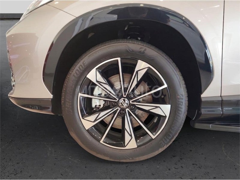 1.5T PLUG IN HYBRID LUXURY