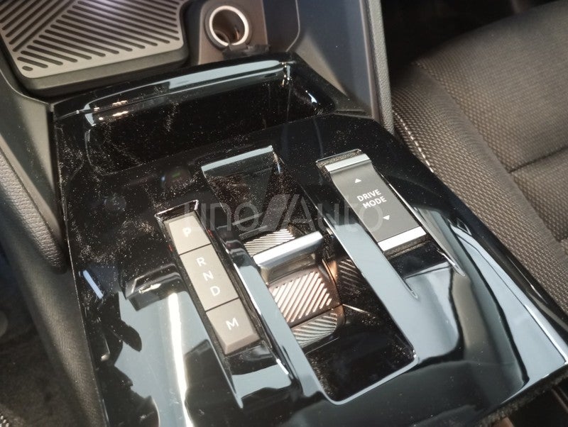 C4 Hybrid Business Edition eDSC6 145