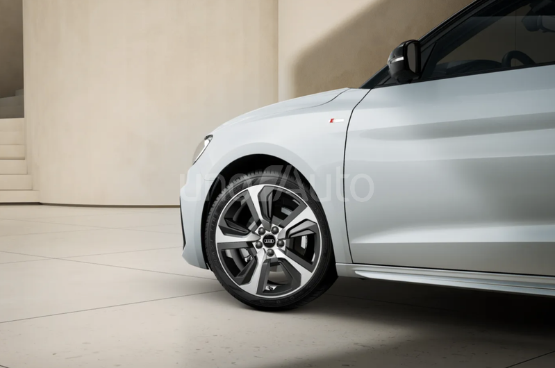 A1 Sportback 30 TFSI Adrenalin S tronic 85kW