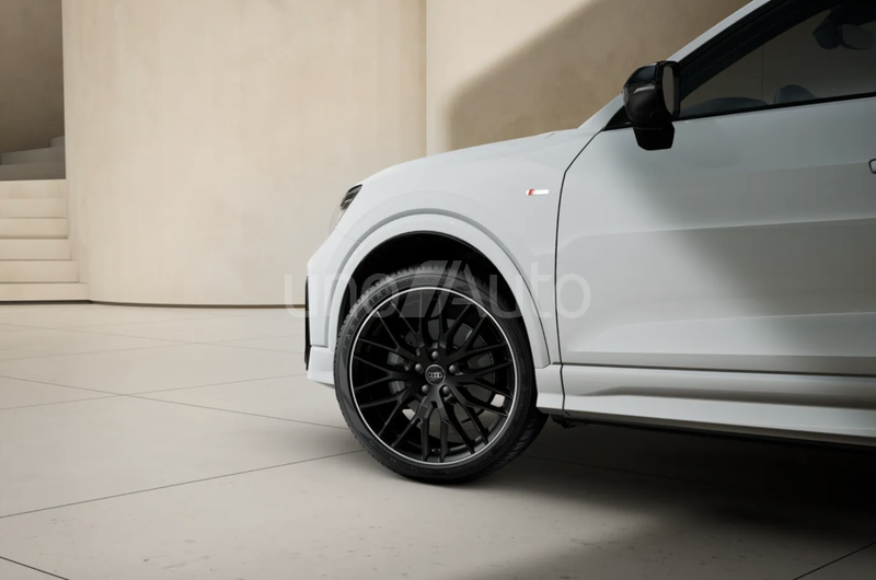 Q2 35 TFSI Adrenalin Black edition S tronic 110kW