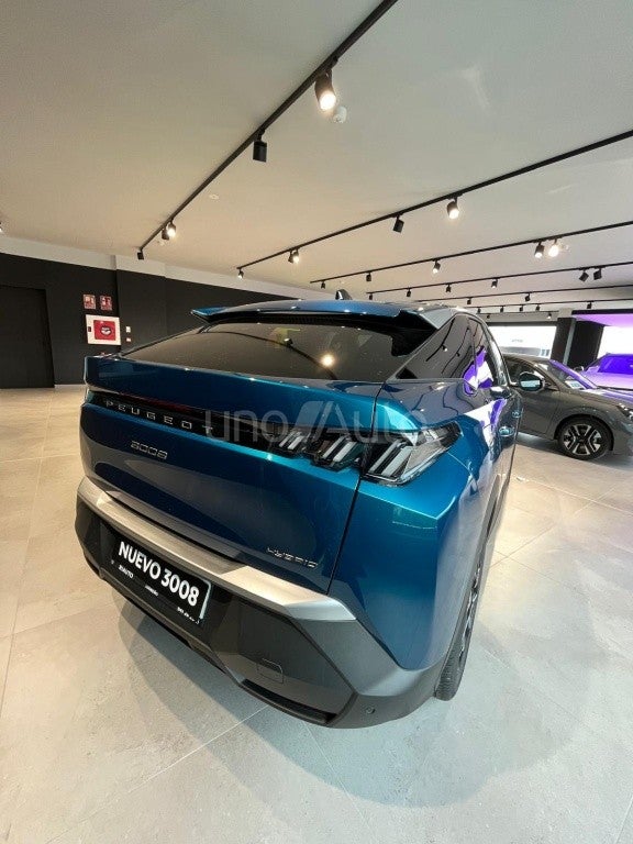 3008 Hybrid 136 Allure eDCS6