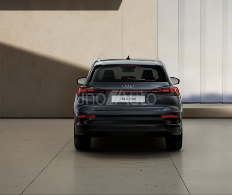Q4 e-tron performance Advanced 210kW 82KWh