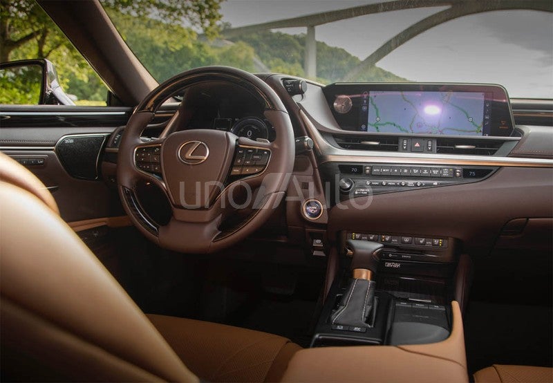 ES 300h Premium