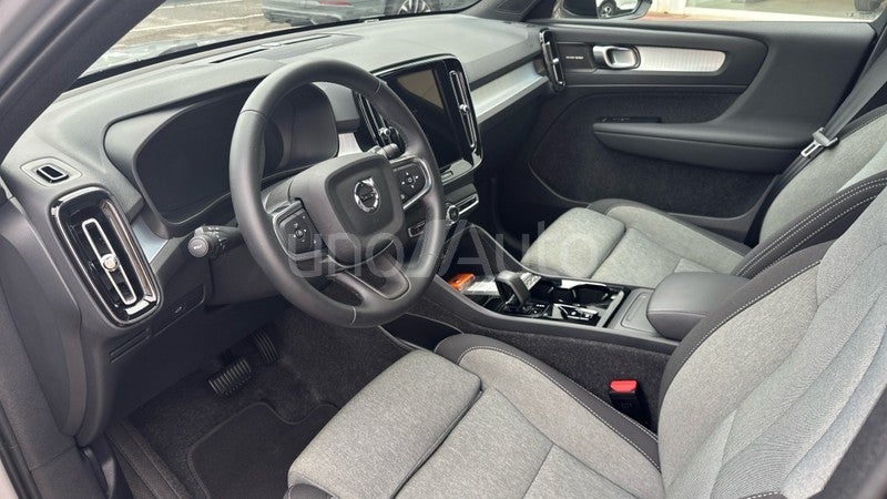 XC40 2.0 B3 MHEV PLUS DARK DCT 163 5P