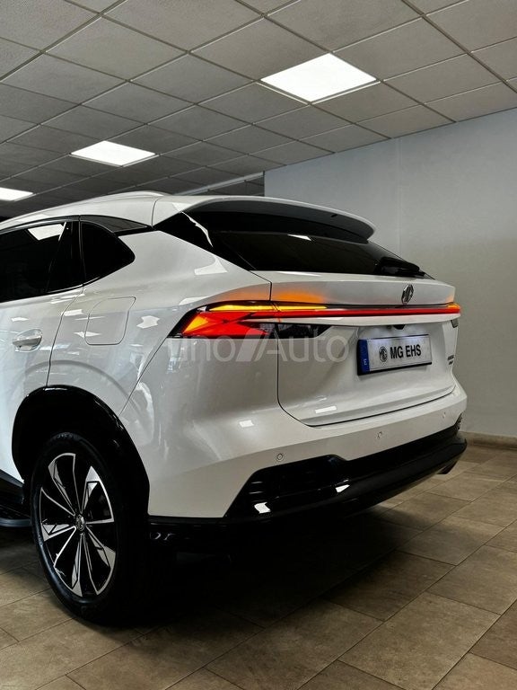MG HS 1.5T-GDI PHEV Luxury